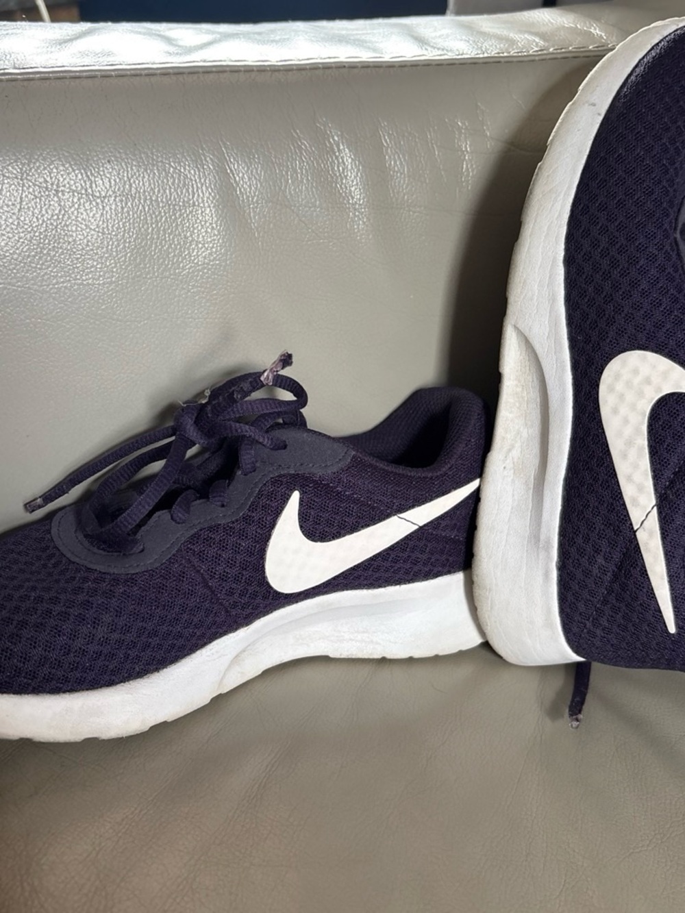 Nike Purple and White Women's Running Shoe Label